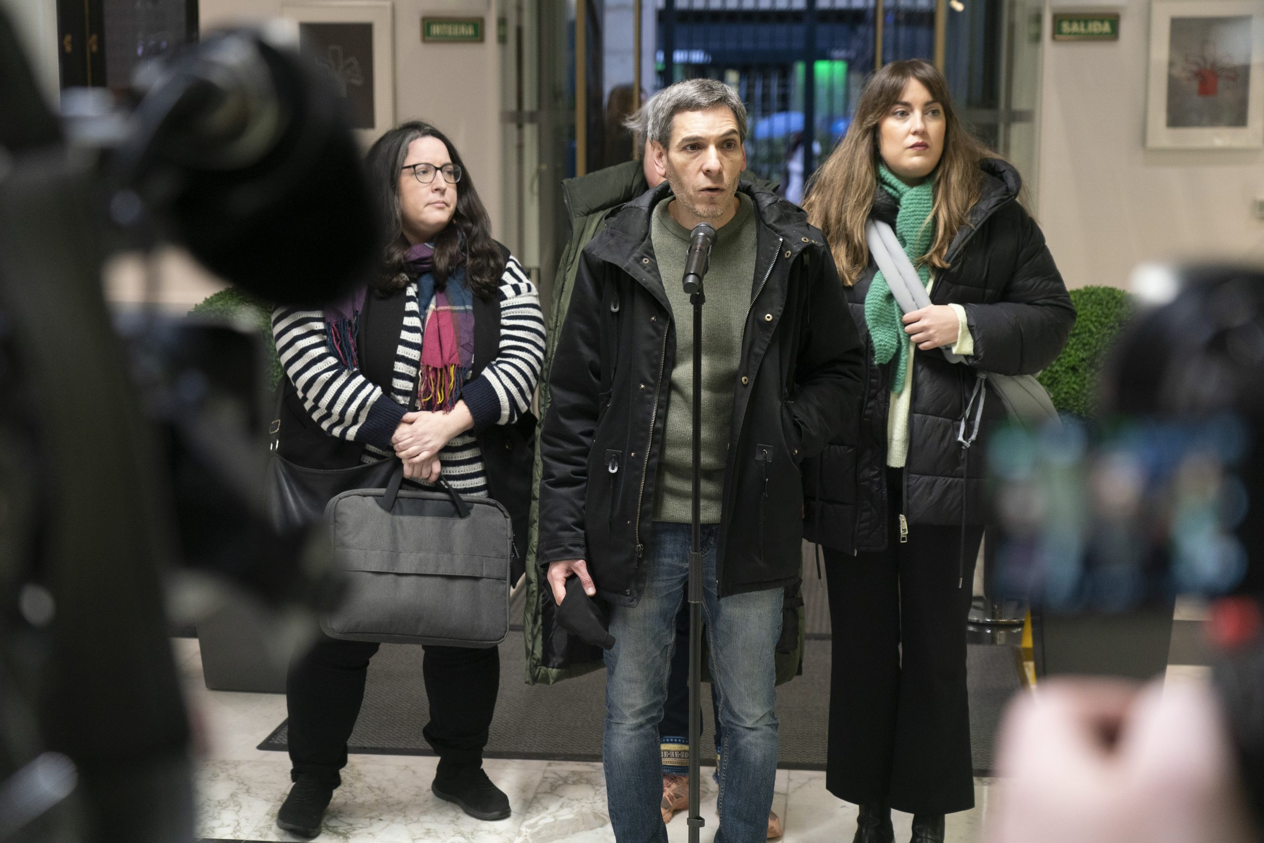 Sumar advierte de que reservar el 30 % de la vivienda pública a rentas de entre 20.000 y 46.000 euros puede dejar fuera a las familias con menos ingresos